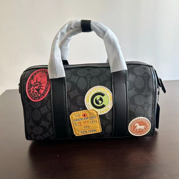 Coach men's pillow bag, size 24 x 14 x 11cm - Picture 1 of 8